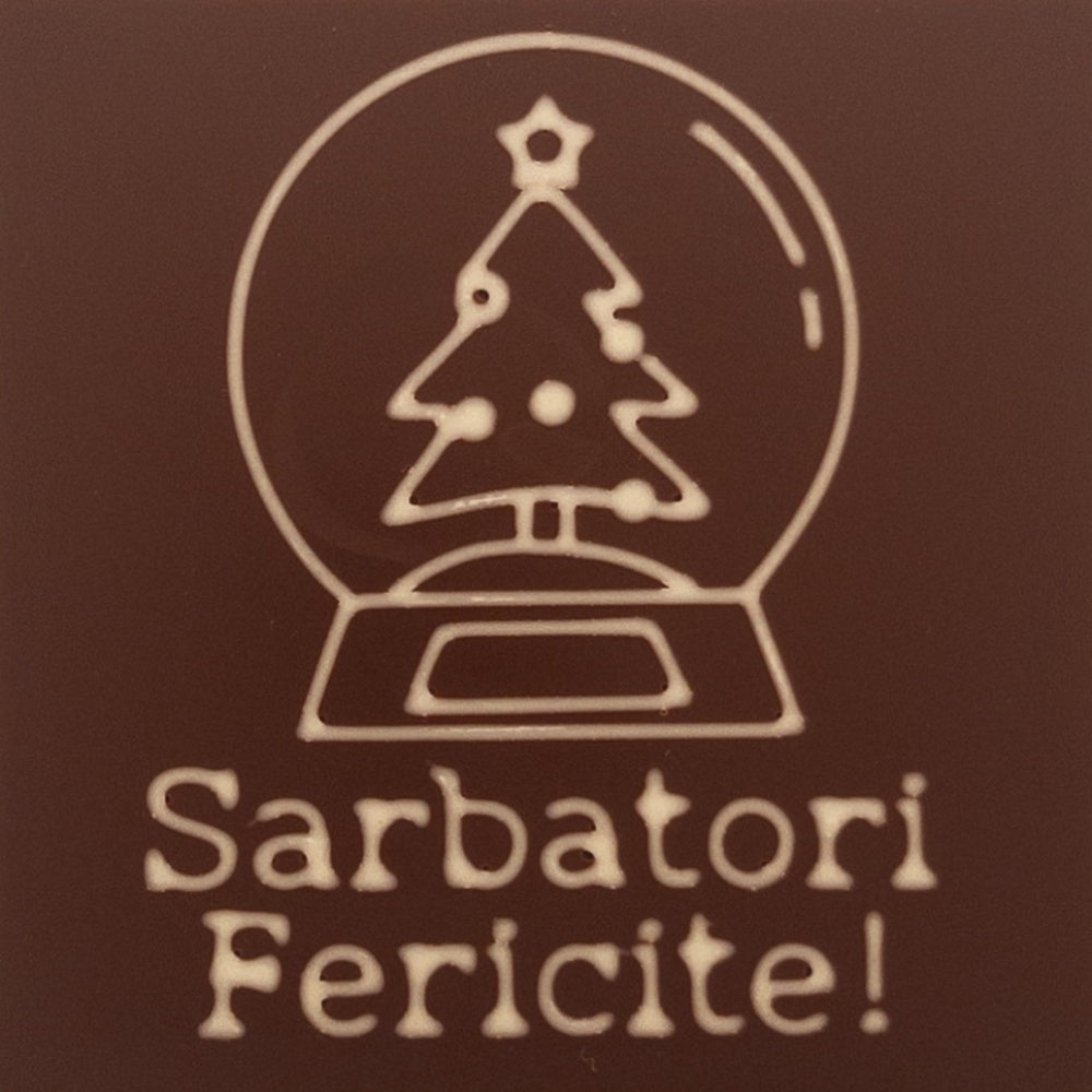Brad intr-un Glob Sarbatori Fericite!
