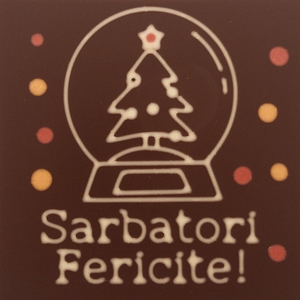 Brad intr-un Glob Sarbatori Fericite!